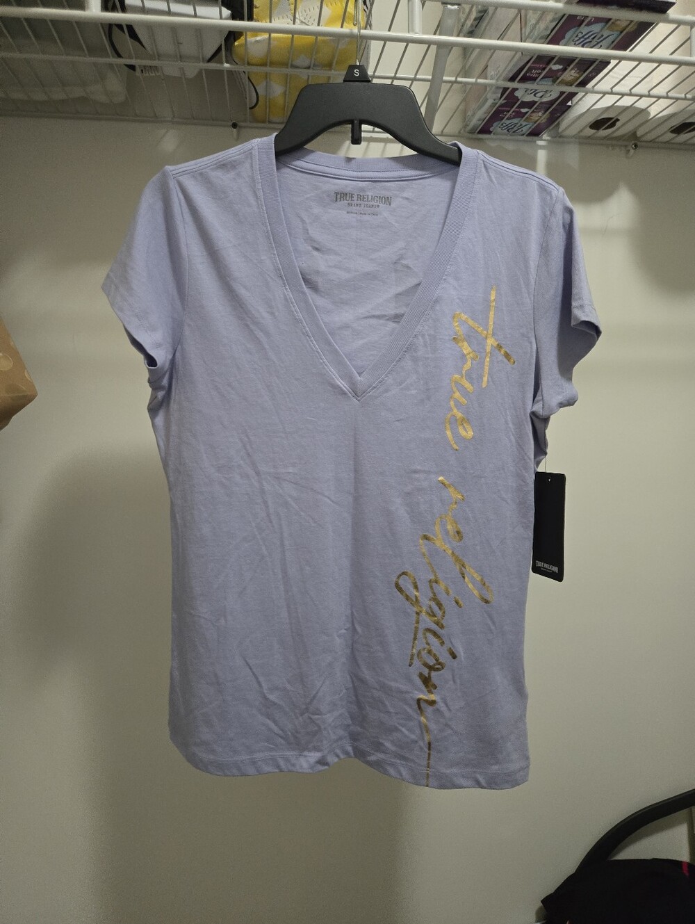 NEW!! True Religion Women's Lavender V-Neck Logo Tee